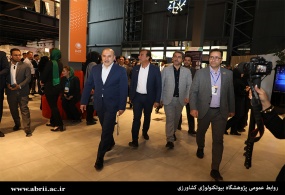 با برگزاری موفق دومین رویداد فناوری‌های نوین کشاورزی رقم خورد: 
امضای همزمان ۲۲ قرارداد انتقال و توسعه فناوری و تفاهم‌نامه همکاری بین پژوهشگاه و بخش خصوصی و دولتی