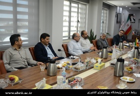 بازدید معاون آب و خاک وزارت جهاد کشاورزی و هیات همراه از پژوهشگاه بیوتکنولوژی کشاورزی