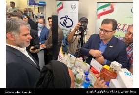 بازدید وزیر جهاد کشاورزی از تازه ترین دستاوردهای پژوهشگاه بیوتکنولوژی کشاورزی