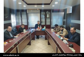 بازدید رئیس پژوهشگاه نیرو از پژوهشکده بیوتکنولوژی صنایع غذایی 