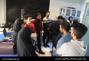 آشنایی دانشجویان دانشگاه تهران با دستاوردهای نانوتکنولوژی کشاورزی در پژوهشگاه بیوتکنولوژی کشاورزی