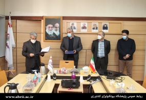 با تجلیل از بازنشستگان جدید پژوهشگاه ،مراسم بزرگداشت سالگرد پیروزی انقلاب اسلامی در پژوهشگاه برگزار شد