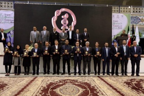 دکتر  حسینی سالکده، رتبه نخست پژوهشگر برتر در حوزه زیست فناوری را کسب کرد