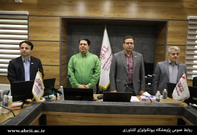 بمنظور همفکری و تبادل نظر در خصوص برنامه های پژوهشگاه نشست هم‌اندیشی اعضای هیأت علمی با حضور هیات رئیسه برگزار شد
