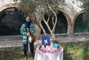 تقدیر جمعی از کارکنان پژوهشگاه  از یک همکار بازنشسته 
